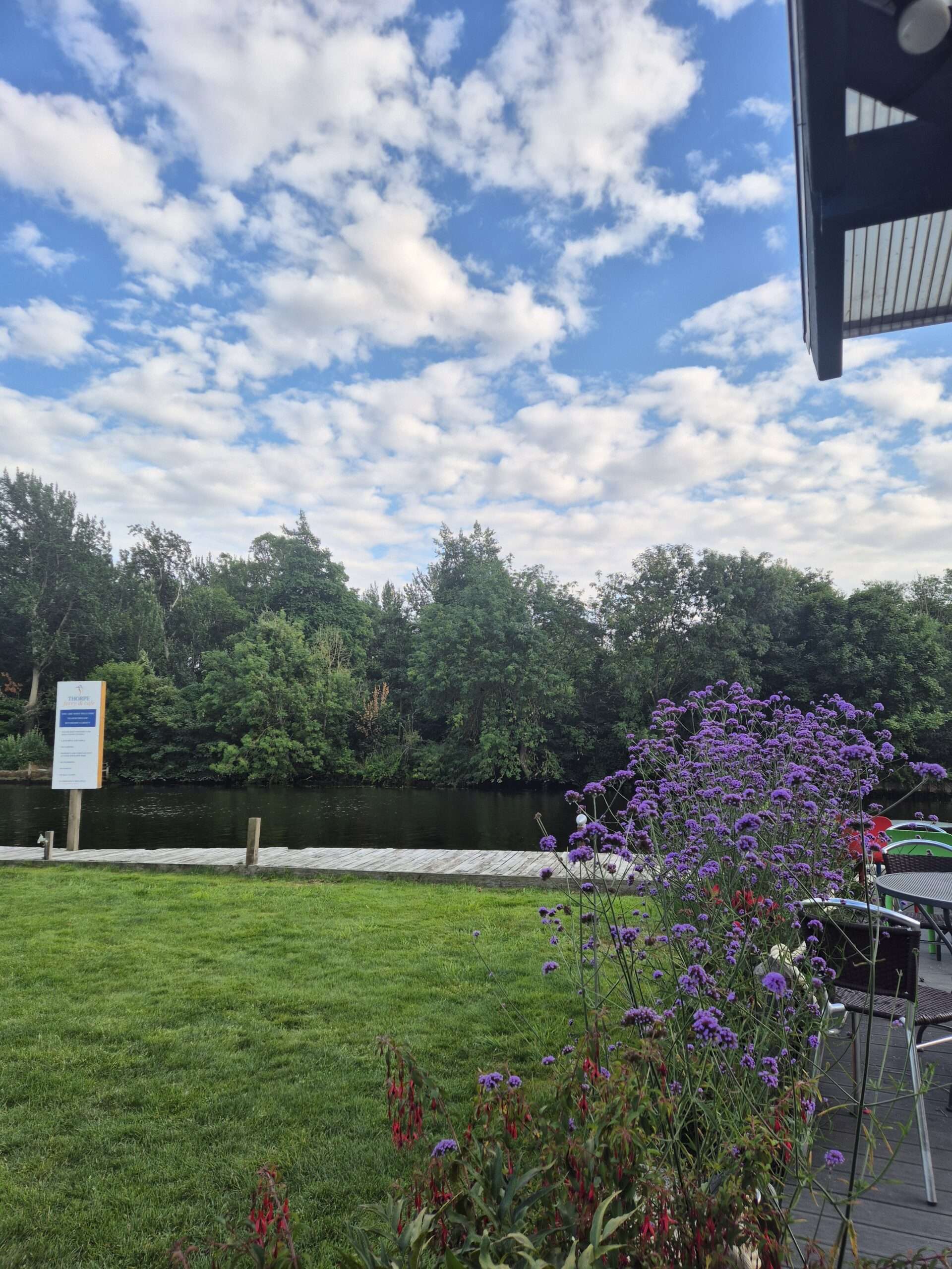 Riverside gardens and waterside views at Thorpe Ferry Café